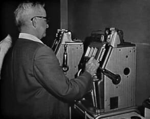 erster Spielautomat bei Aristocrat im Jahr 1953
